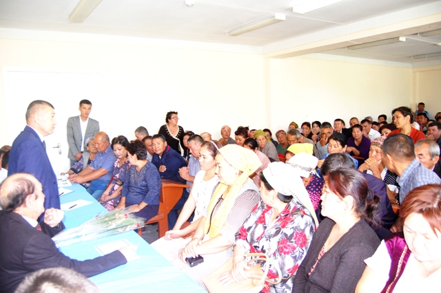 НМПИде жаңа оқыў жылы алдынан ата-аналар менен ушырасыў болып өтти