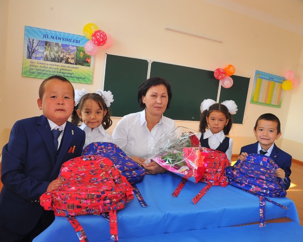 Пайтахт орайынан узақта жайласқан «Жаңа базар» МПЖ аймағында жаңа мектеп пайдаланыўға тапсырылды