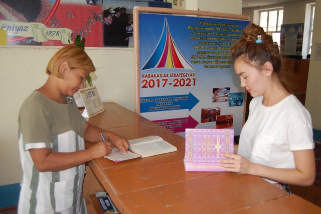 НМПИ мәлимлеме-ресурс орайының китаплар фонды қанша? Жаратылған шараятлар ҳәм жаңа жобалар қандай?