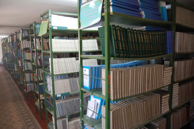 НМПИ мәлимлеме-ресурс орайының китаплар фонды қанша? Жаратылған шараятлар ҳәм жаңа жобалар қандай?