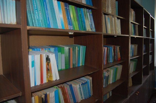 НМПИ мәлимлеме-ресурс орайының китаплар фонды қанша? Жаратылған шараятлар ҳәм жаңа жобалар қандай?