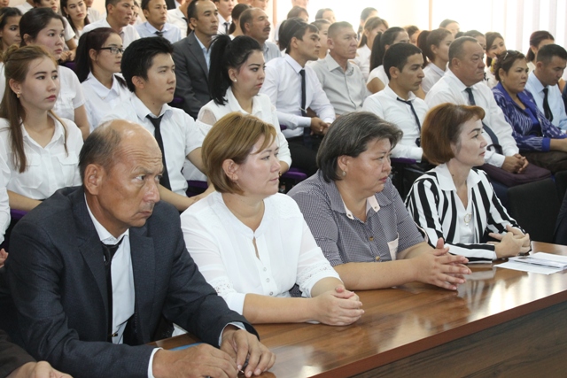 Нөкис мәмлекетлик педагогикалық институтында Арал апатшылығын сапластырыўдың жаңа стратегиясы бойынша илимий конференция болып өтти