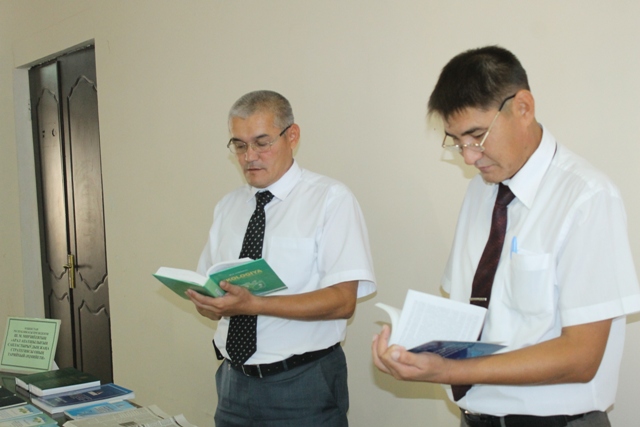 Нөкис мәмлекетлик педагогикалық институтында Арал апатшылығын сапластырыўдың жаңа стратегиясы бойынша илимий конференция болып өтти