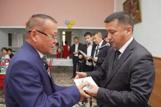 Нөкис мәмлекетлик педагогикалық институтының 11 профессор-оқытыўшысы халық билимлендириў ағласы болды