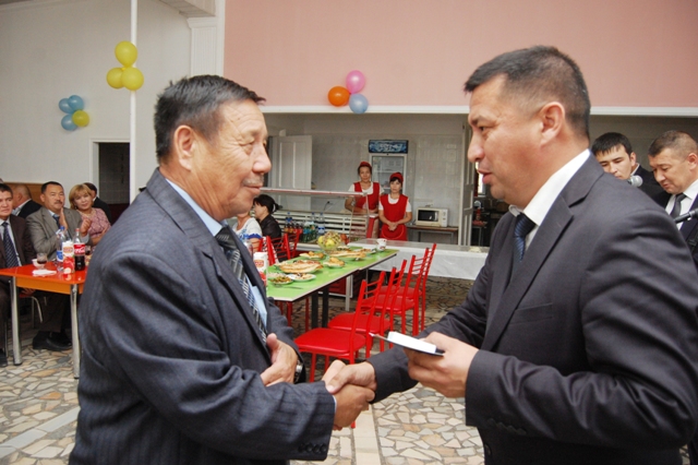 Нөкис мәмлекетлик педагогикалық институтының 11 профессор-оқытыўшысы халық билимлендириў ағласы болды