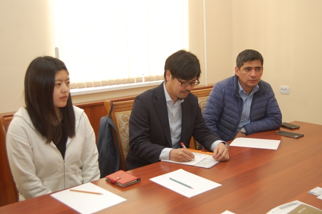 НМПИде Япония халықаралық бирге ислесиў шөлкеми ўәкиллери менен ушырасыў өткерилди. Енди институтта япон тили де үйретиледи