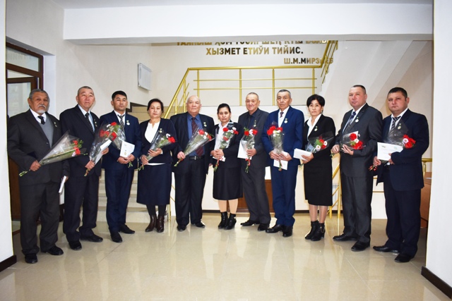 Қарақалпақстаннан 14 пуқараға «Маҳалла ифтихори» көкирек белгиси тапсырылды