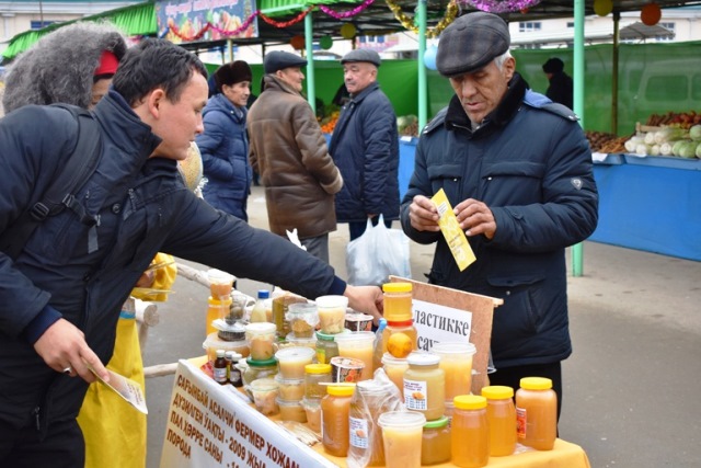 Жа&#1187;а жыл ярмаркалары Н&#1257;кис &#1179;аласыны&#1187; &#1179;ай жерлеринде ш&#1257;лкемлестирилген? &#1256;нимлерди&#1187; ба&#1203;алары &#1179;андай?