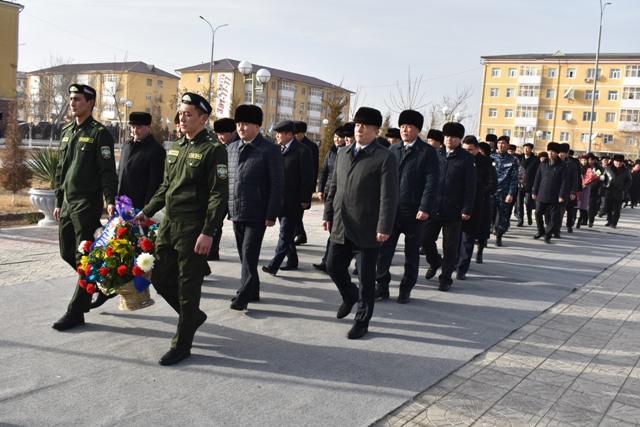 Н&#1257;кисте «Ўатан &#1179;ор&#1171;аўшылары к&#1199;ни» белгиленди (фоторепортаж)