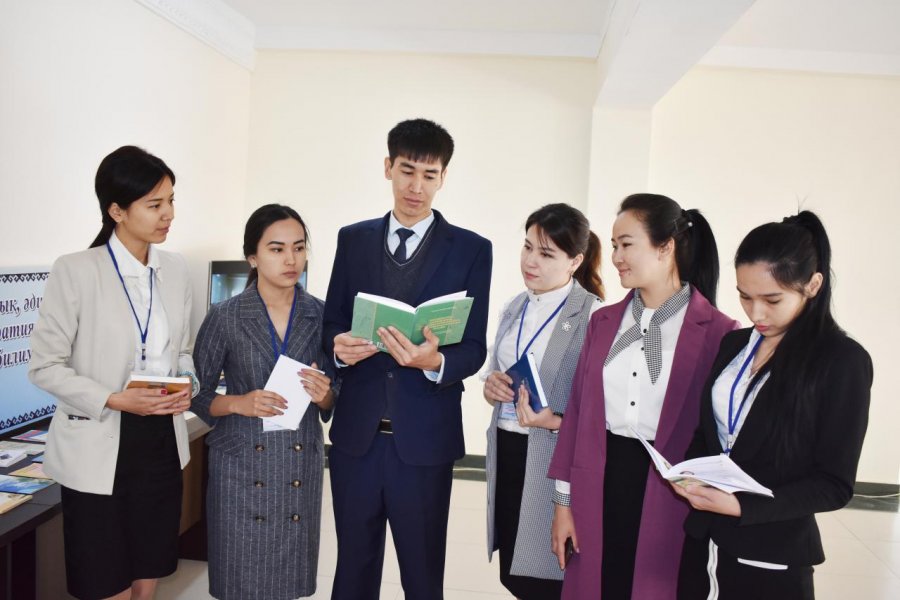 Қарақалпақ журналистикасы тарийхындағы биринши халықаралық конференция болып өтти