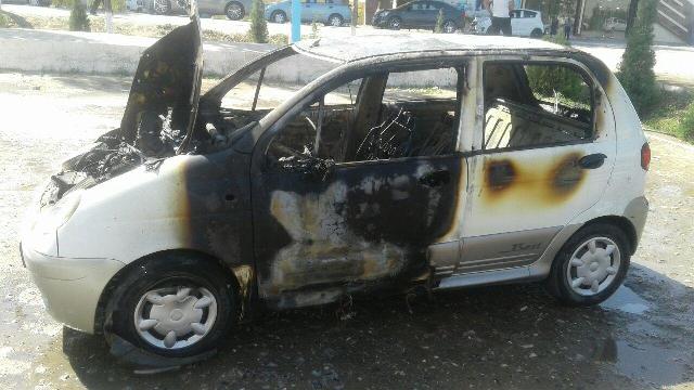 16+. Елликқаладағы өртенип кеткен «Матиз»диң фотосүўретлери жәрияланды