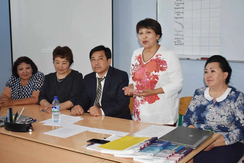 Шет тиллери бойынша қырғызстанлы профессорлар НМПИде семинар өтти Шет тиллери бойынша қырғызстанлы профессорлар НМПИде семинар өтти