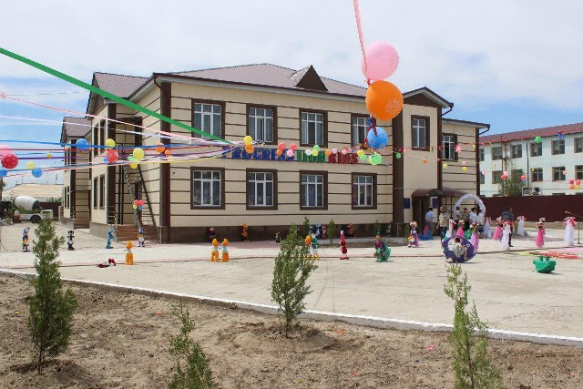 Шымбайда заманагөй балалар бақшасы пайдаланыўға тапсырылды. Онда ФИФА төрешиси Равшан Эрматов қатнасты