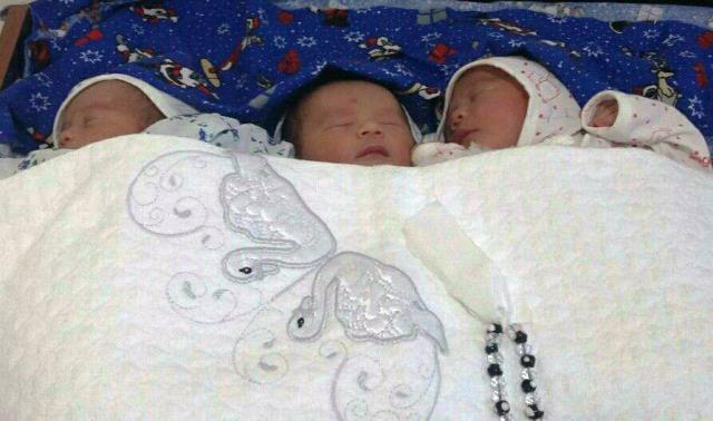Қараөзек районында үш егиз дүньяға келди Қараөзек районында үш егиз дүньяға келди