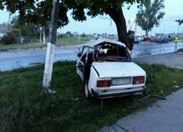 Қанлыкөл жолында автоавария: 2 жолаўшы ўақыя орнында қайтыс болды