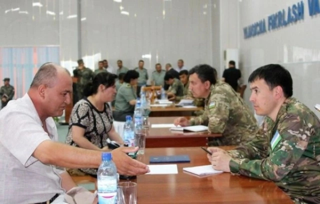 Қорғаныў министриниң орынбасары Қарақалпақстанда көшпели қабыллаў өткереди Қорғаныў министриниң орынбасары Қарақалпақстанда көшпели қабыллаў өткереди