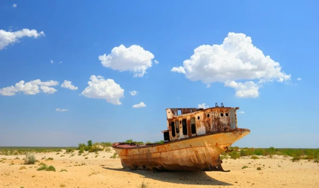 Арал теңизиниң қурыған 700 мың гектарлық ултанында жумыс ислеў ушын қанша жумысшы тартылады? Арал теңизиниң қурыған 700 мың гектарлық ултанында жумыс ислеў ушын қанша жумысшы тартылады?