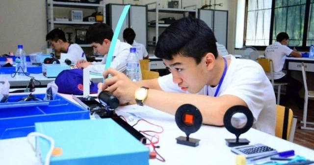 Техникумлардың питкериўшилери университетлерге имтиханларсыз оқыўға киреди. Оның тәртиби қандай?