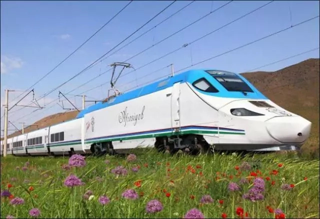 Өзбекстанда жергиликли ҳәм халық аралық поезд билетлериниң баҳалары арзанлатылды Өзбекстанда жергиликли ҳәм халық аралық поезд билетлериниң баҳалары арзанлатылды