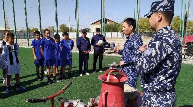 Қоңыратта «Өрт профилактикасы күни» ҳәм «Бес баслама, бес имканият» атамасындағы илажлар өткерилмекте