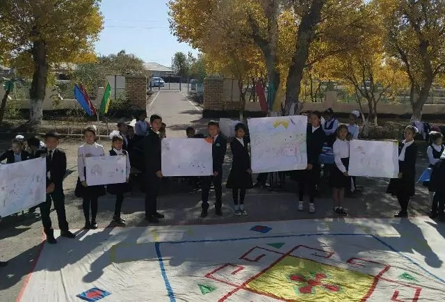 Қоңыратта «Әжинияз шығармалары сүўретлерге көшкенде...» сүўретлер таңлаўы өткерилди