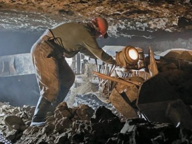 Мийнет шараяты қолайсыз жумысларда ислеўшилер қандай қосымша имканиятларға ийе? Мийнет шараяты қолайсыз жумысларда ислеўшилер қандай қосымша имканиятларға ийе?