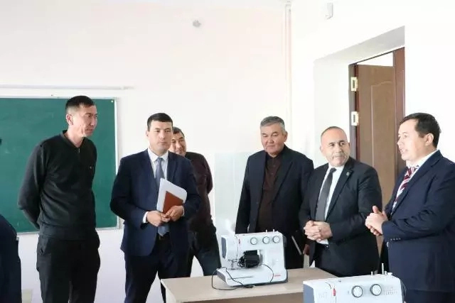 «Шаңарақ-мәҳәлле-мектеп-жоқары оқыў орны» исши топар ағзалары Қоңыраттағы мектеплерде болды