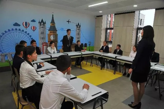 Нөкистеги Президент мектебиниң ашылыў салтанаты болып өтти Нөкистеги Президент мектебиниң ашылыў салтанаты болып өтти