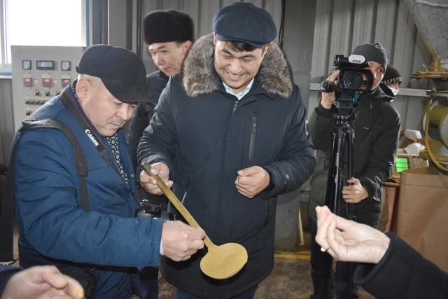 «Coca-Cola» компаниясы &#1178;ара&#1179;алпа&#1179;станда ислеп шы&#1171;арылату&#1171;ын &#1179;айсы &#1257;ним ушын тийкар&#1171;ы &#1179;арыйдар?