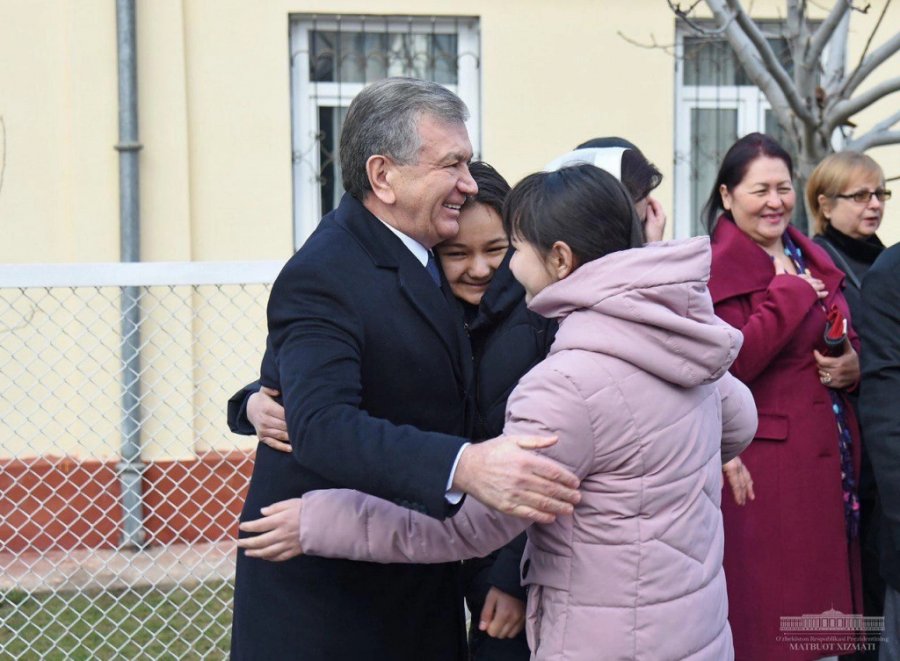 Президент Шавкат Мирзиёев сайлаўда даўыс берди