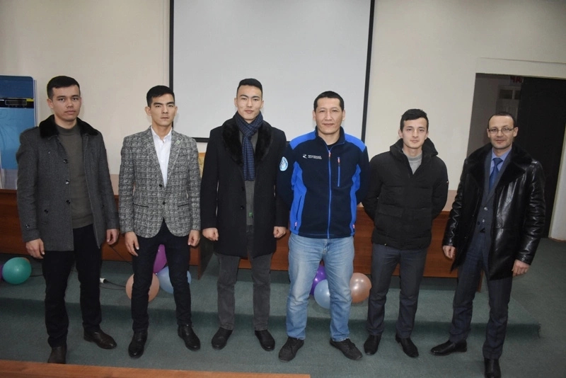 «Айт сен, Әжинияздың қосықларынан!» таңлаўының жеңимпазлары сыйлықланды