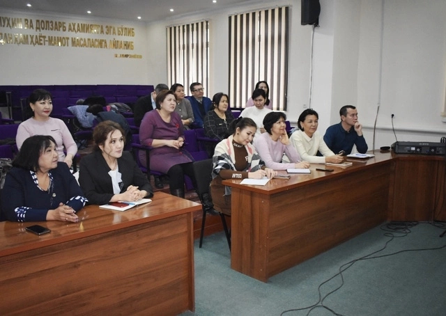 Институтта америкалы тренер-оқытыўшылар илимий-методикалық семинар өткерди Институтта америкалы тренер-оқытыўшылар илимий-методикалық семинар өткерди