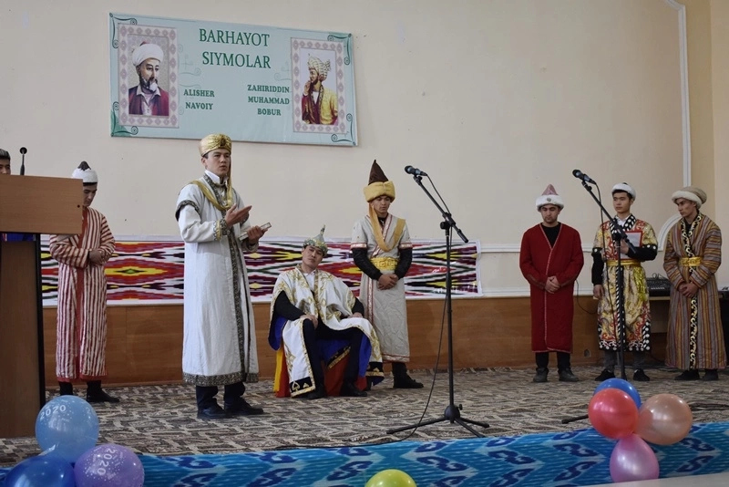 &#1240;лийшер Наўайы &#1203;&#1241;м За&#1203;ириддин Му&#1203;аммед Бабурды&#1187; &#1241;дебий мийрасына ба&#1171;ышланды