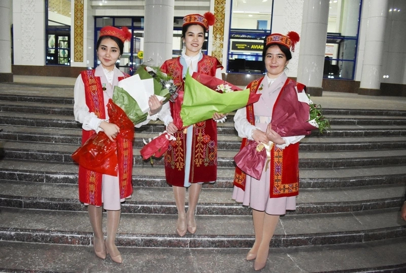 Зульфия сыйлығының лауреатлары салтанатлы түрде күтип алынды Зульфия сыйлығының лауреатлары салтанатлы түрде күтип алынды