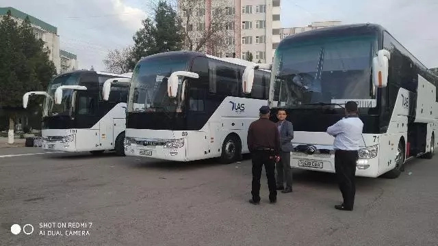 Ташкент қаласынан 30 мыңға шамалас студентлер турақлы жасаў орынларына жөнеп кетти Ташкент қаласынан 30 мыңға шамалас студентлер турақлы жасаў орынларына жөнеп кетти