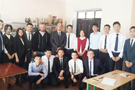 НМПИде Россия ҳәм Қазақстан Илимлер Академиялары археология институты ўәкиллери менен ушырасыў болып өтти