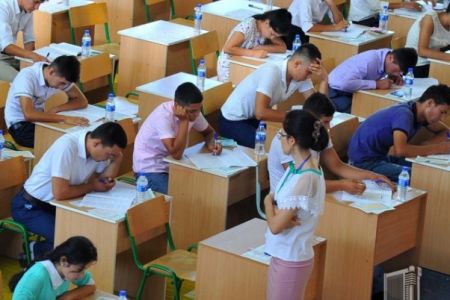 Бүгин Қарақалпақстанда бакалавр (күндизги) бағдарына тест сынақлары жуўмақланады