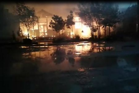 Маңғыт қаласындағы жүз берген өрт нәтийжесинде 180 кватдрат метрлик саўда орынлары жанып кеткен