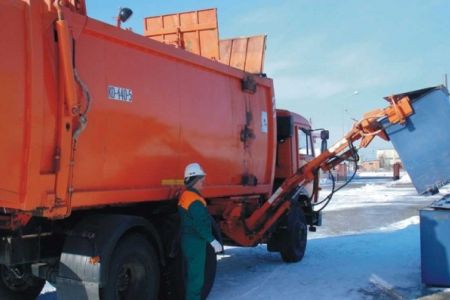Шығындылар машқаласы: Қатты турмыслық шығындыларды жыйнаў ушын 4 түрли контейнерлер орнатылады