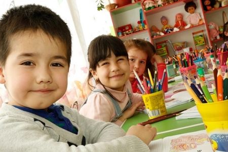 Ҳаўа райының ыссы болыўына байланыслы Нөкистеги бақшалардың тәрбияланыўшыларына дем алыс берилди