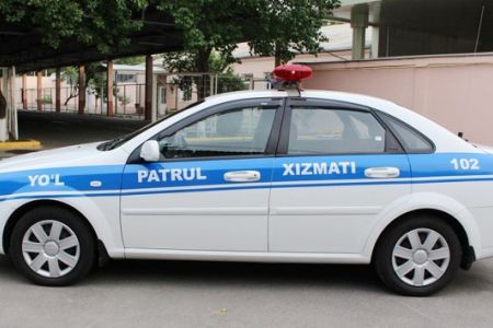 Жол-патруль хызметкери қуўып ямаса бақлап барыў ўақтында нелерге әмел етиўи керек?