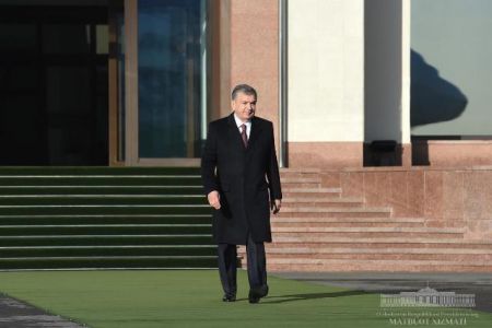 Президент Шавкат Мирзиёев Санкт-Петербургқа жөнеп кетти