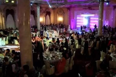 23:00 ден кейин той-мерекелерди даўам еттириўге жол қойылмайды. Тойларға келетуғын мийманлар саны да шекленеди