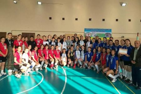 Волейбол бойынша «НМПИ» сайланды командасы Өзбекстан чемпионатында 2-орынды ийеледи