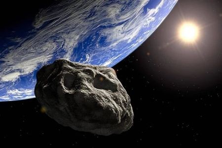 2-ноябрьде үлкенлиги музлатқыштай келетуғын астероид Жерге түсиўи мүмкин