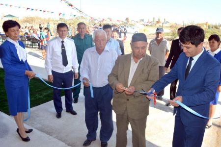 Нөкис районында 140 орынлық мектептиң жаңаланған имараты пайдаланыўға тапсырылды