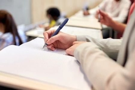 Жоқары оқыў орынларында оқыў бес күнлик болыўы рас па?