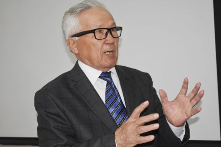 Самарқанд мәмлекетлик университети профессоры НМПИде лекция оқыды