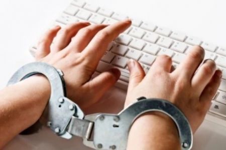 Өзбекстанда электрон ҒХҚ цензурасына жол қойылмаўы нызам менен белгилениўи күтилмекте