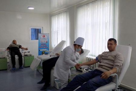 «Адолат» партиясы басламасы менен наўқас балалар ушын донорлық акциясы шөлкемлестирилди